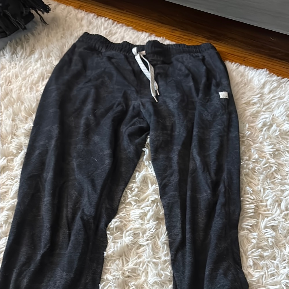 Vuori Performance Joggers